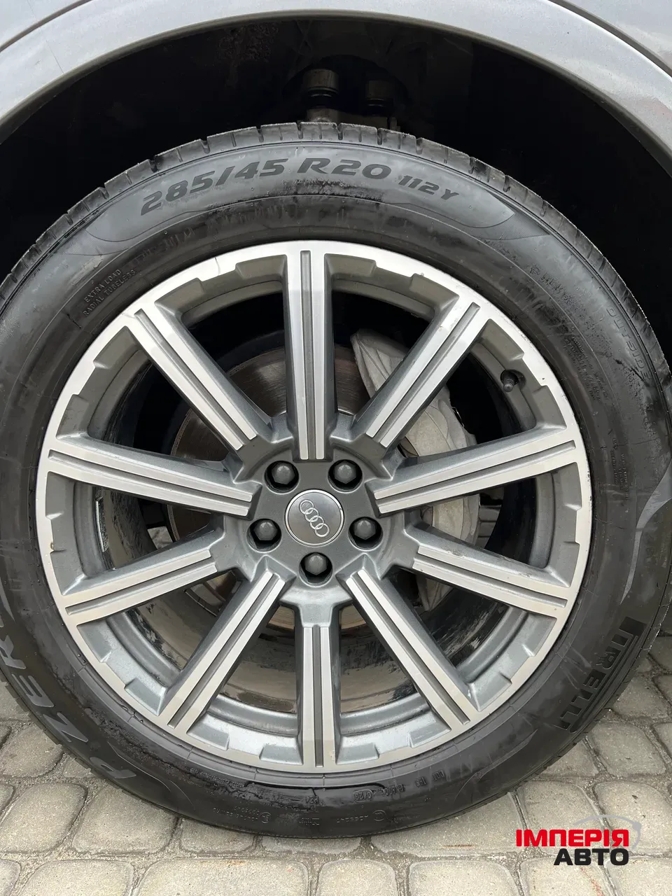 Audi Q7 - фото 9