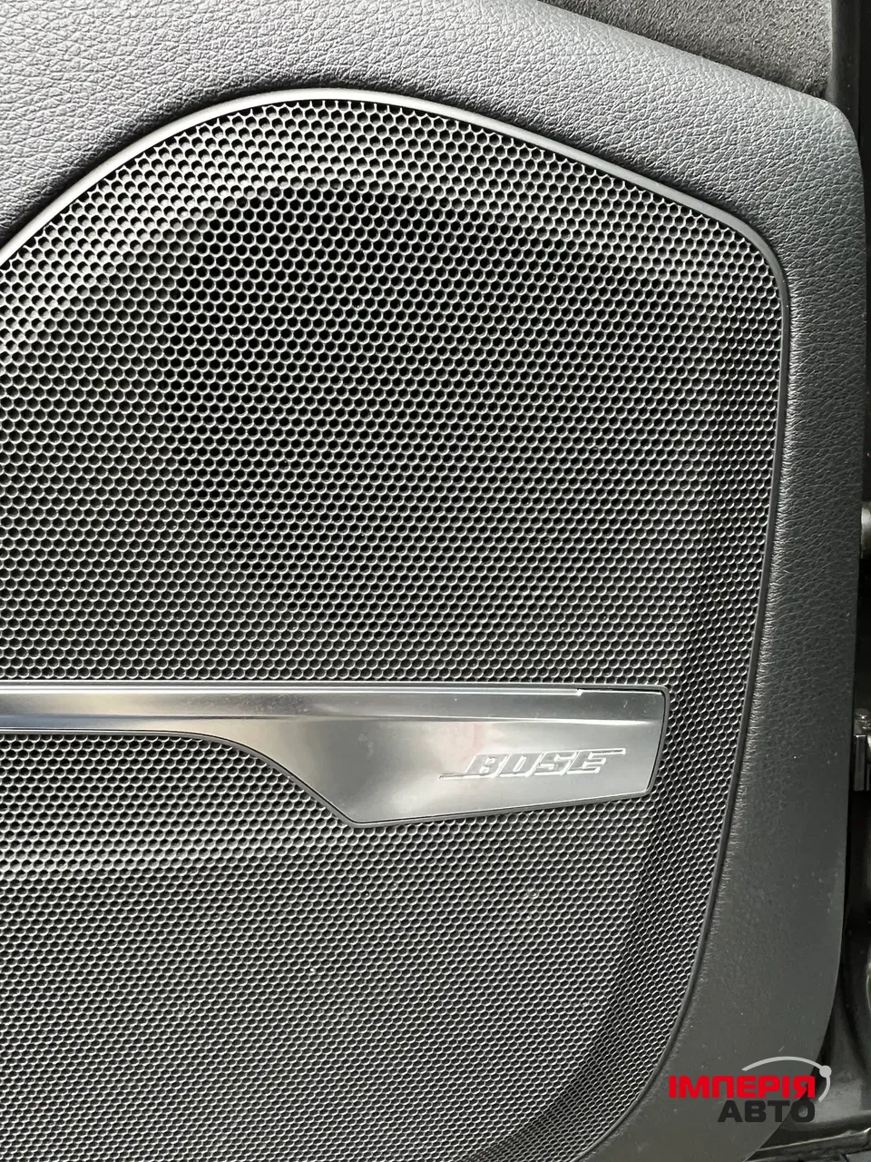 Audi Q7 - фото 18