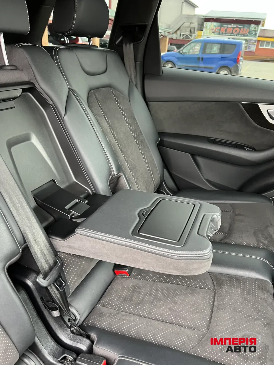 Audi Q7 - фото 29