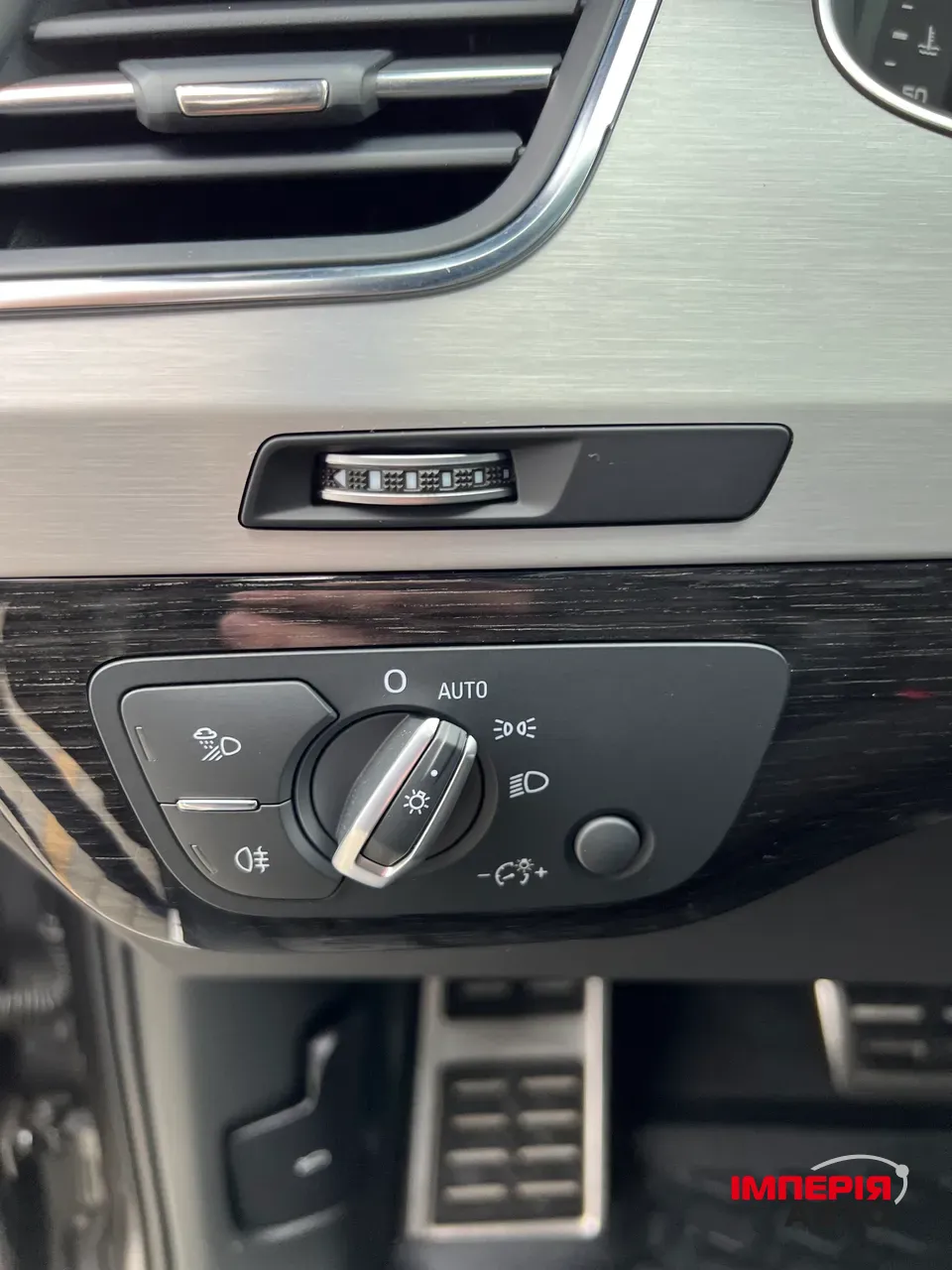 Audi Q7 - фото 20