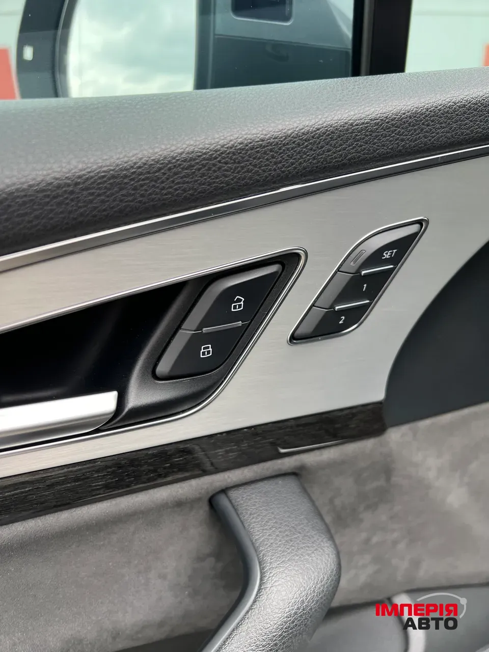 Audi Q7 - фото 15