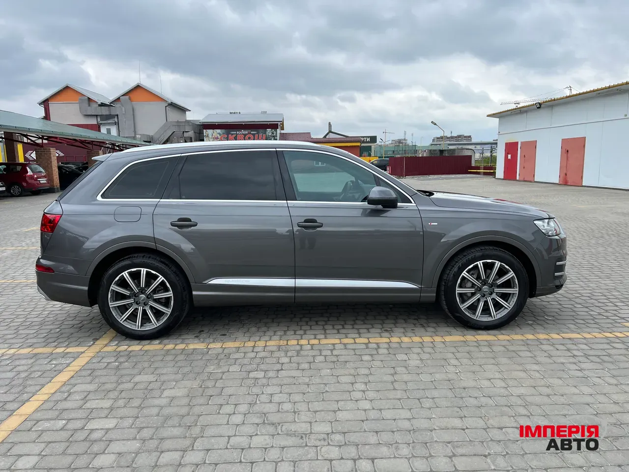 Audi Q7 - фото 4