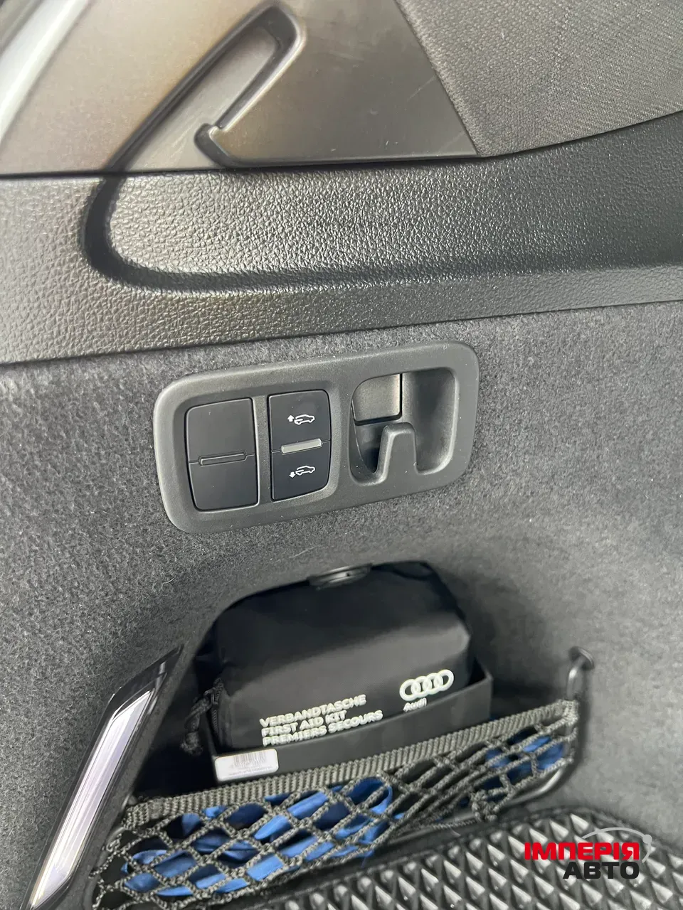 Audi Q7 - фото 26