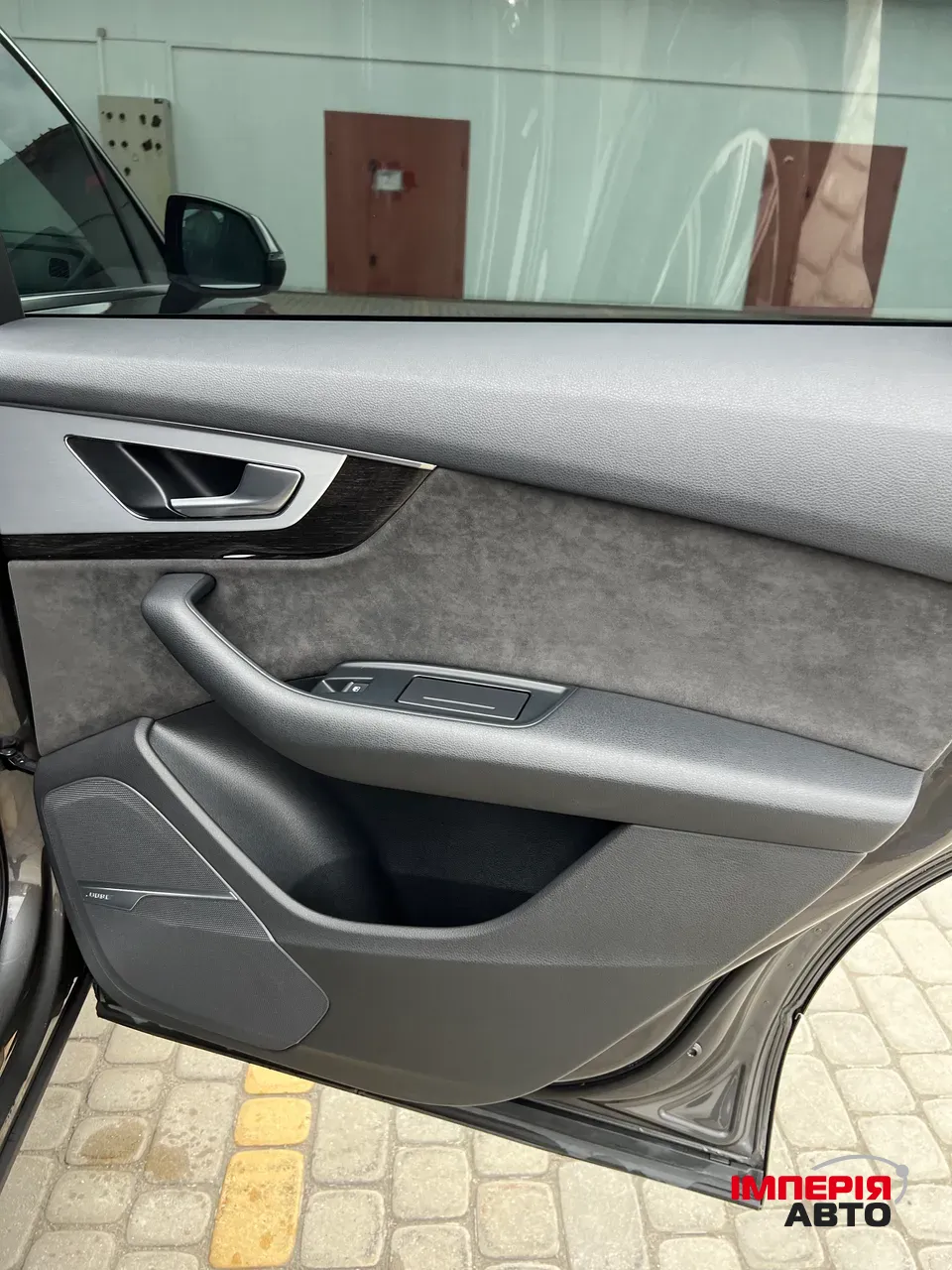 Audi Q7 - фото 30