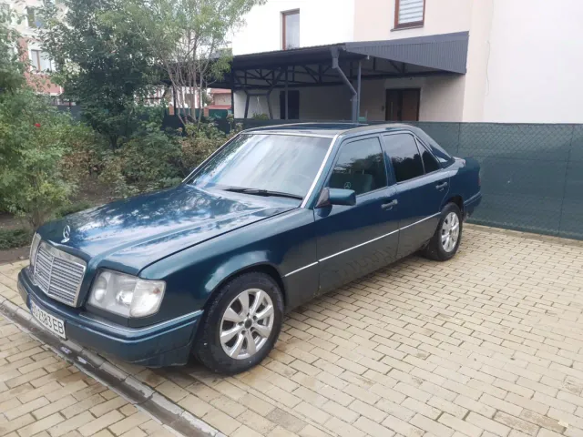 Mercedes-Benz E-Класс - фото 1