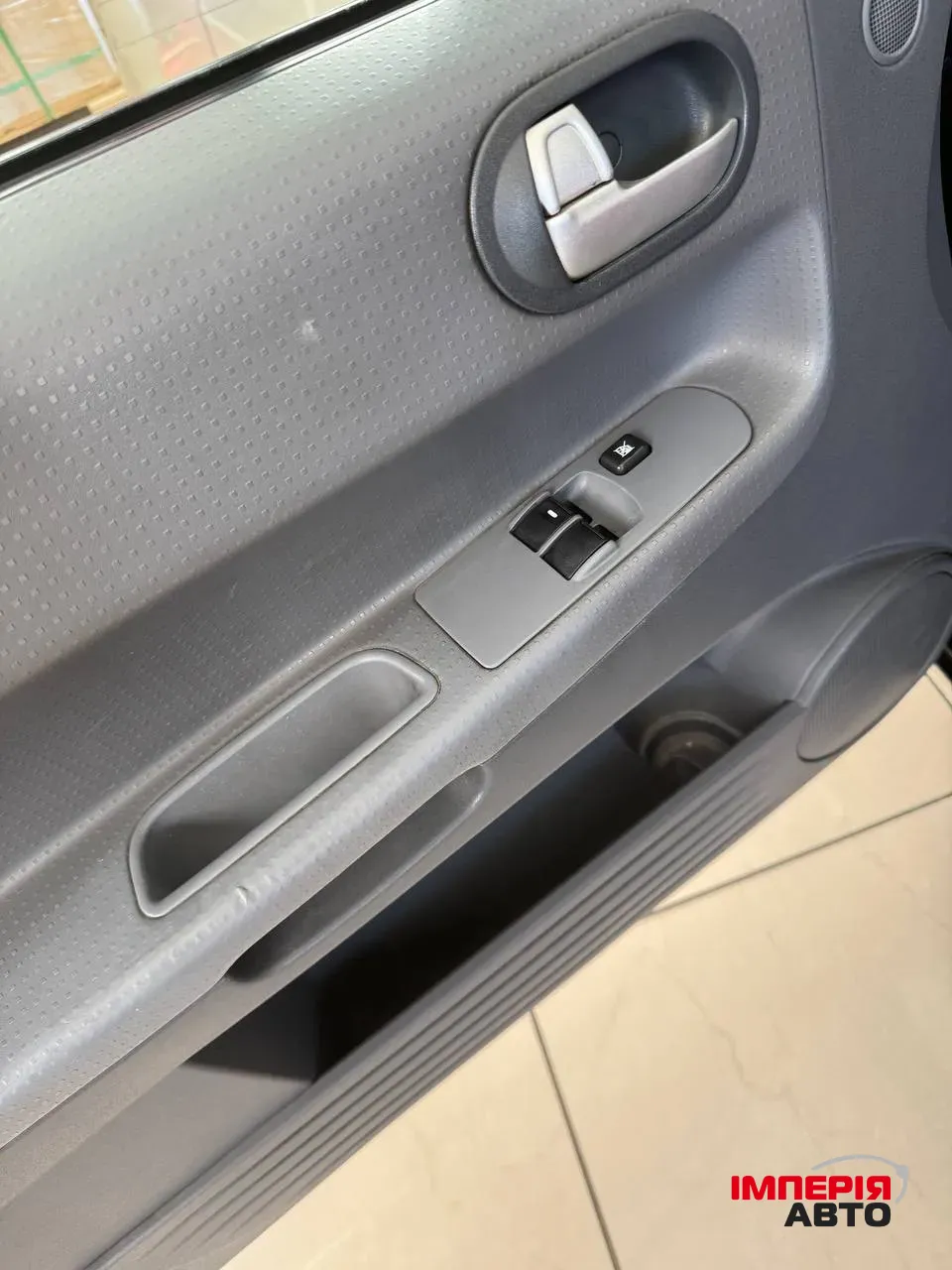 Mitsubishi Colt - фото 10