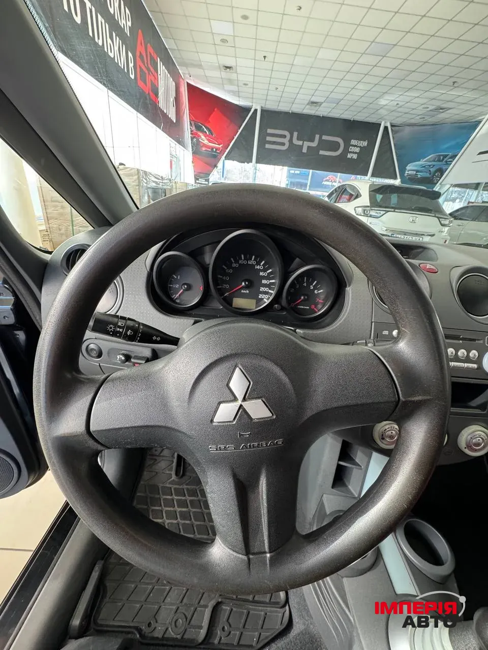 Mitsubishi Colt - фото 14