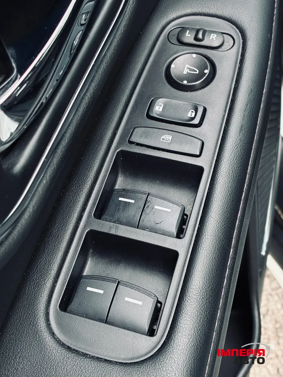 Honda M-NV - фото 24