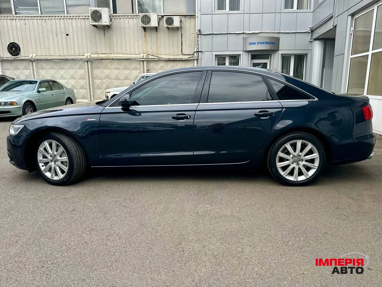 Audi A6 - фото 13