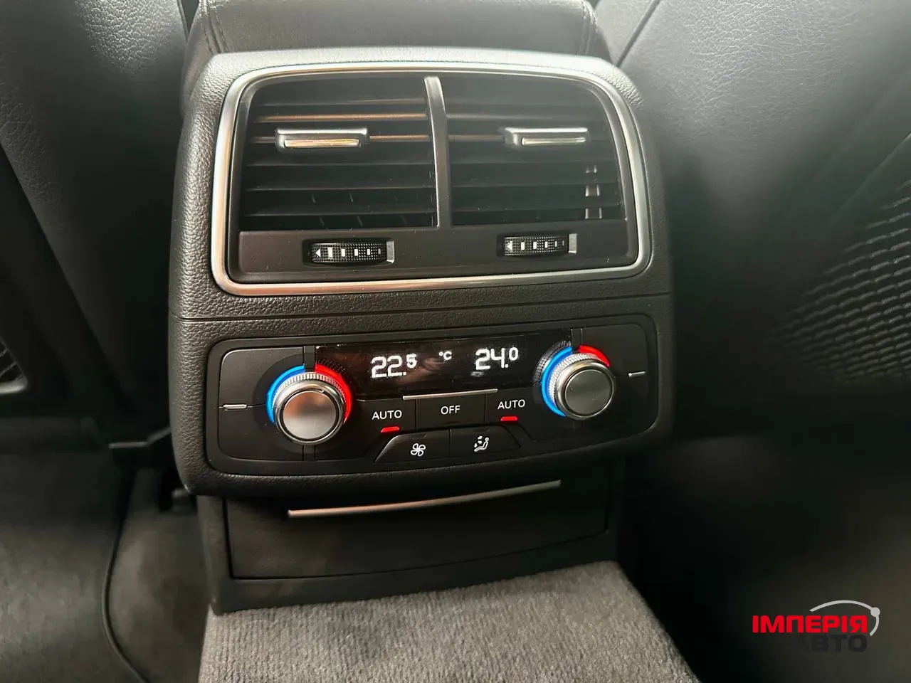 Audi A6 - фото 26