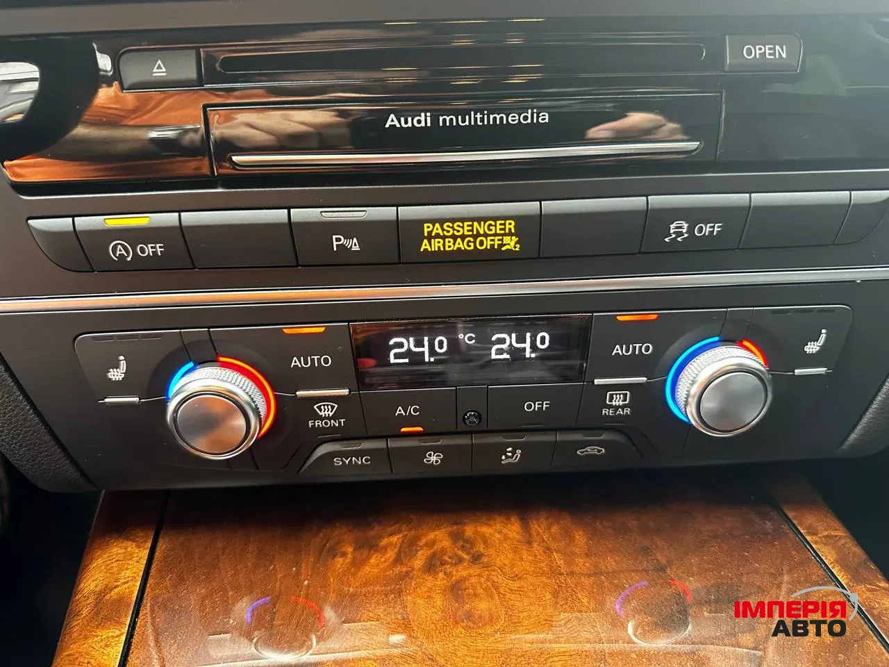 Audi A6 - фото 19