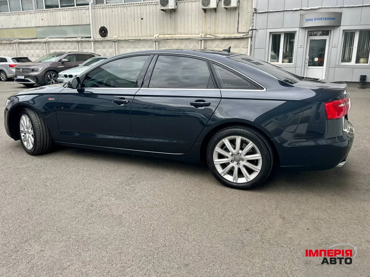 Audi A6 - фото 12