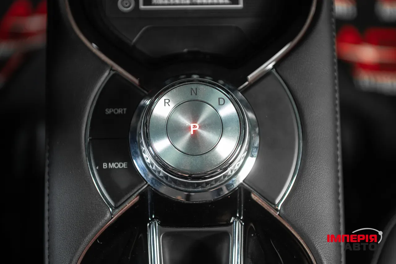 Honda M-NV - фото 29