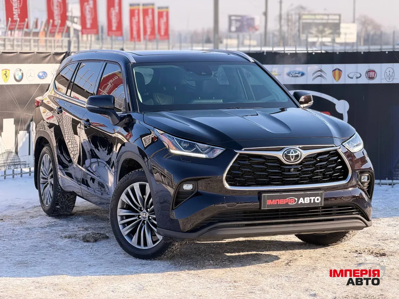 Toyota Highlander - фото 2