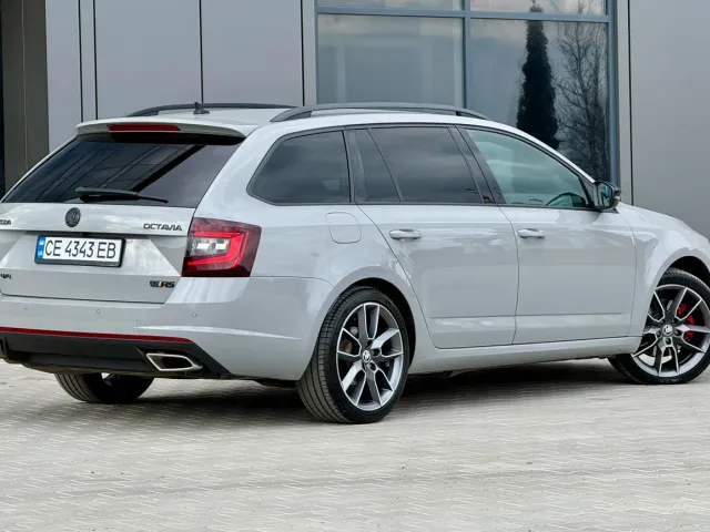 Skoda Octavia RS - фото 2