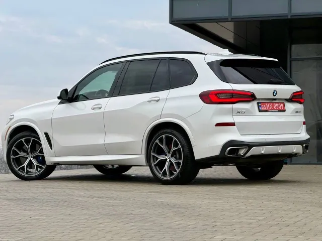 BMW X5 - фото 2