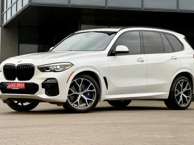 BMW X5 - фото 1