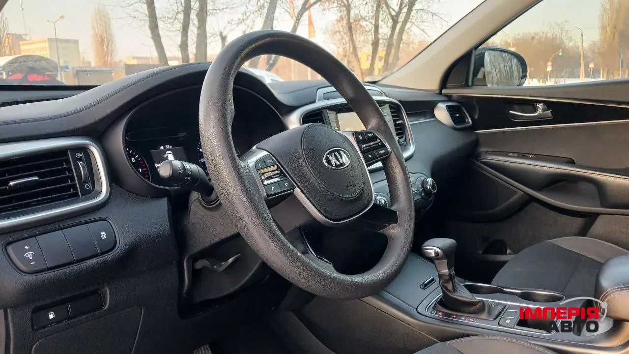 Kia Sorento - фото 12