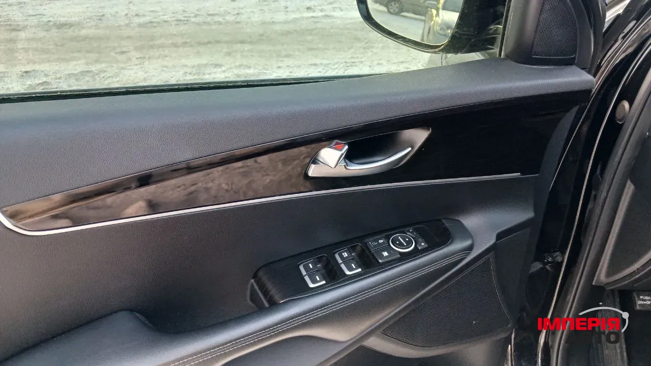 Kia Sorento - фото 10