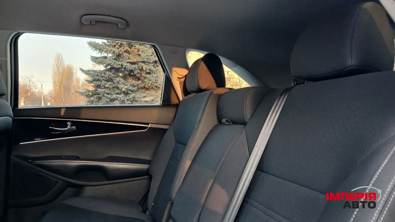 Kia Sorento - фото 23