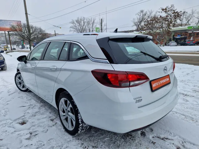 Opel Astra - фото 5
