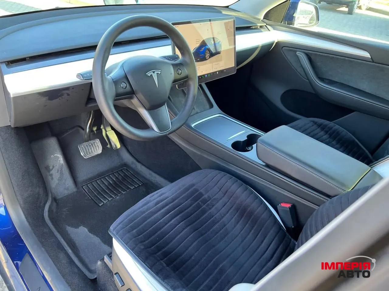 Tesla Model Y - фото 10