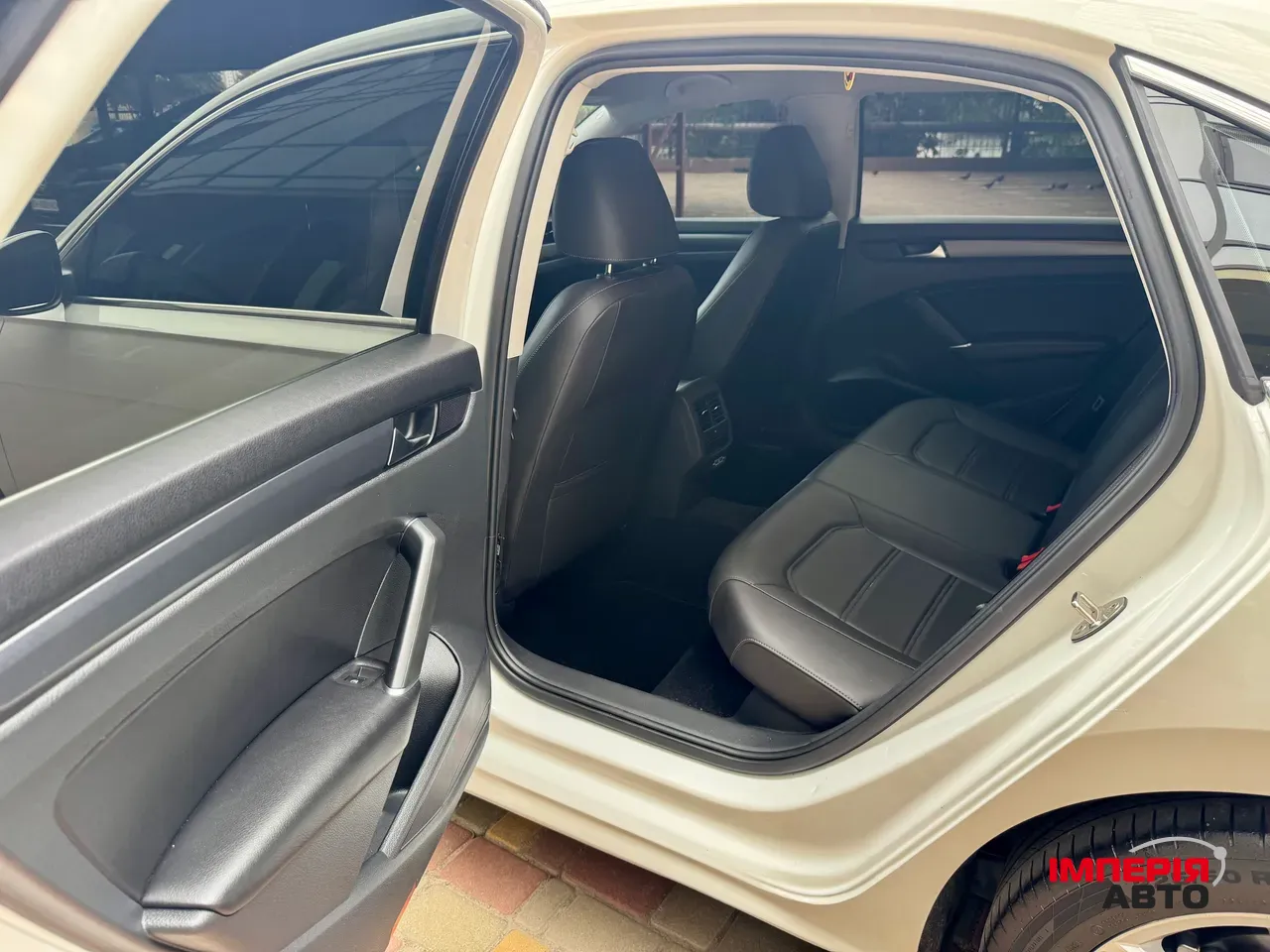 Volkswagen Passat (North America and China) - фото 23