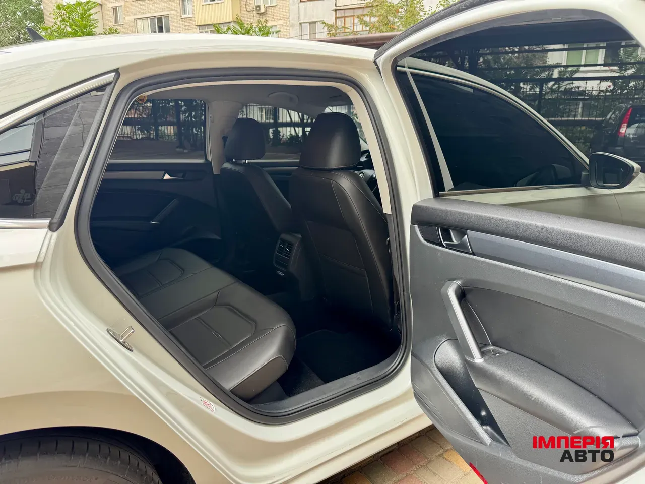 Volkswagen Passat (North America and China) - фото 28