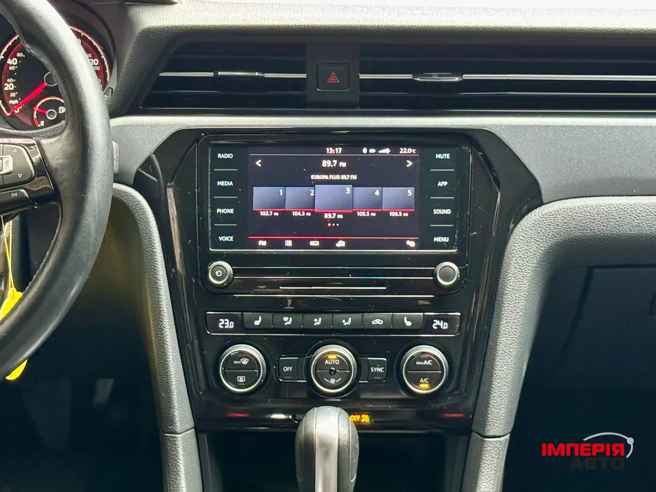 Volkswagen Passat (North America and China) - фото 22