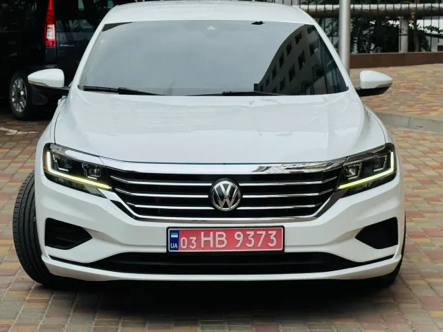 Volkswagen Passat (North America and China) - фото 1