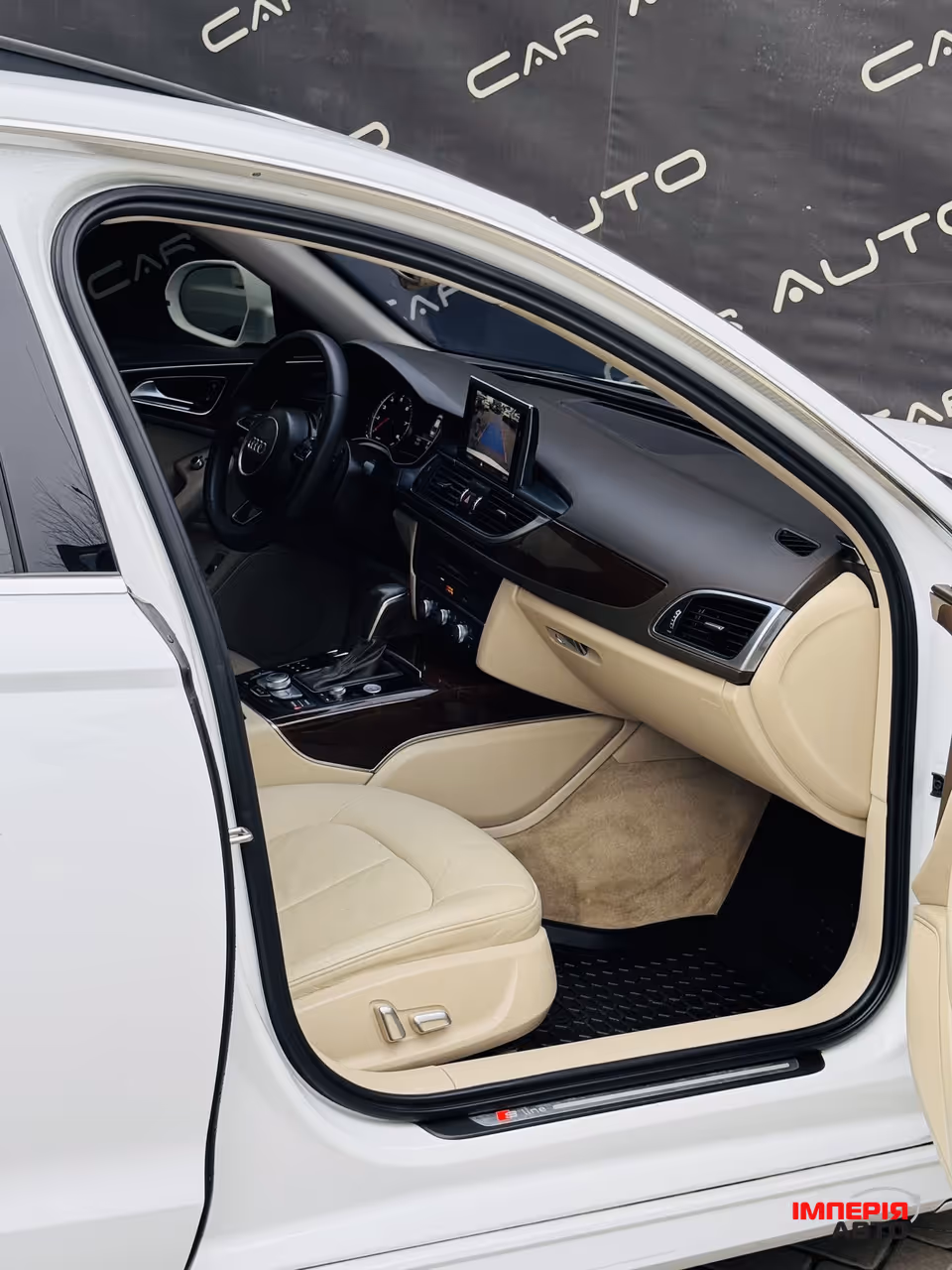 Audi A6 - фото 26