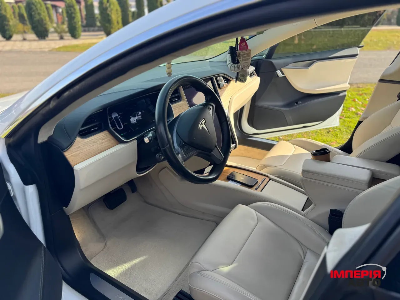 Tesla Model S - фото 6