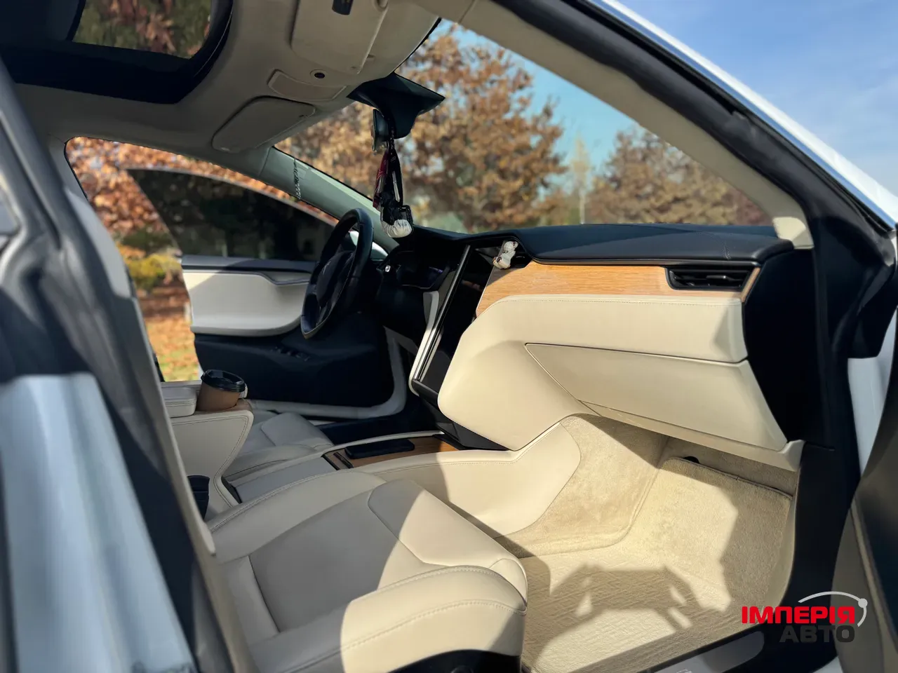 Tesla Model S - фото 9