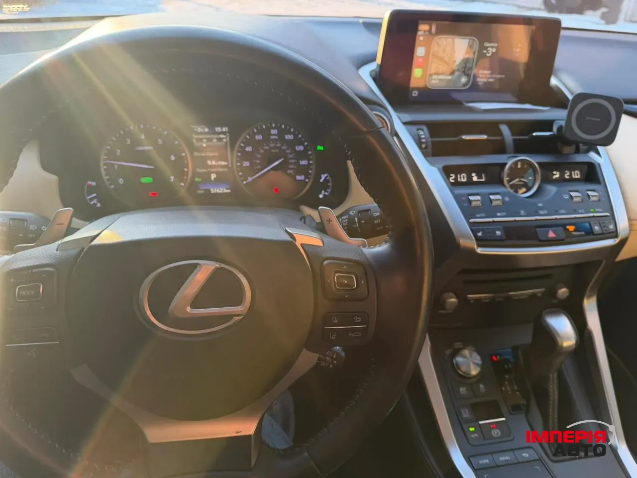 Lexus NX - фото 11