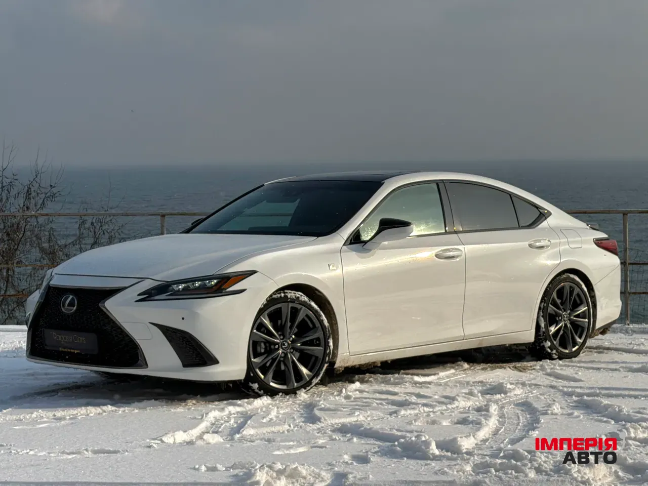 Lexus ES - фото 1