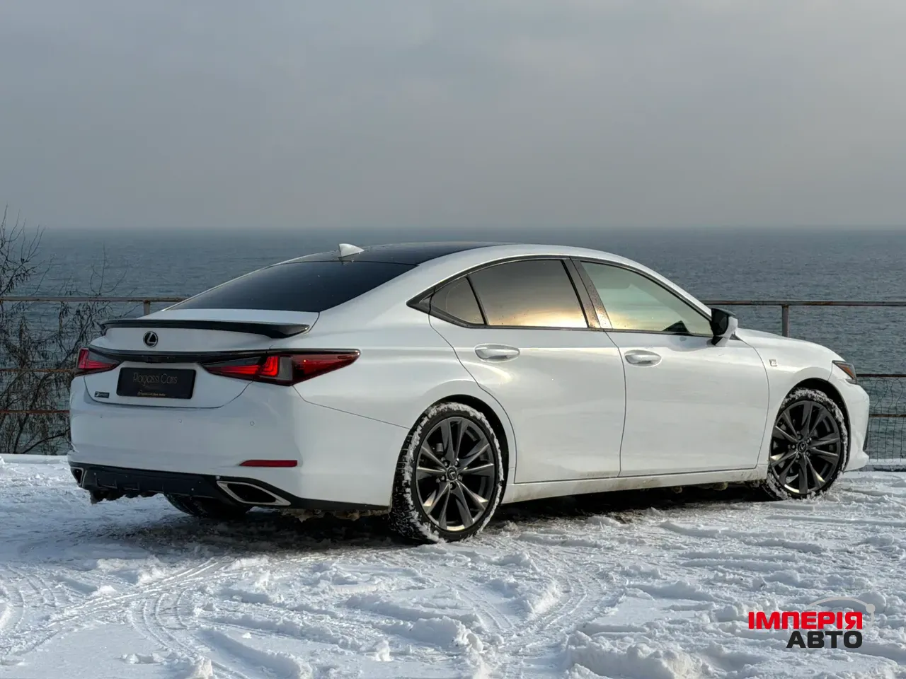 Lexus ES - фото 10