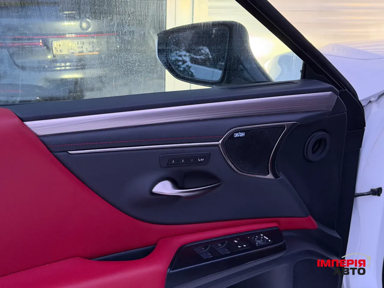 Lexus ES - фото 27