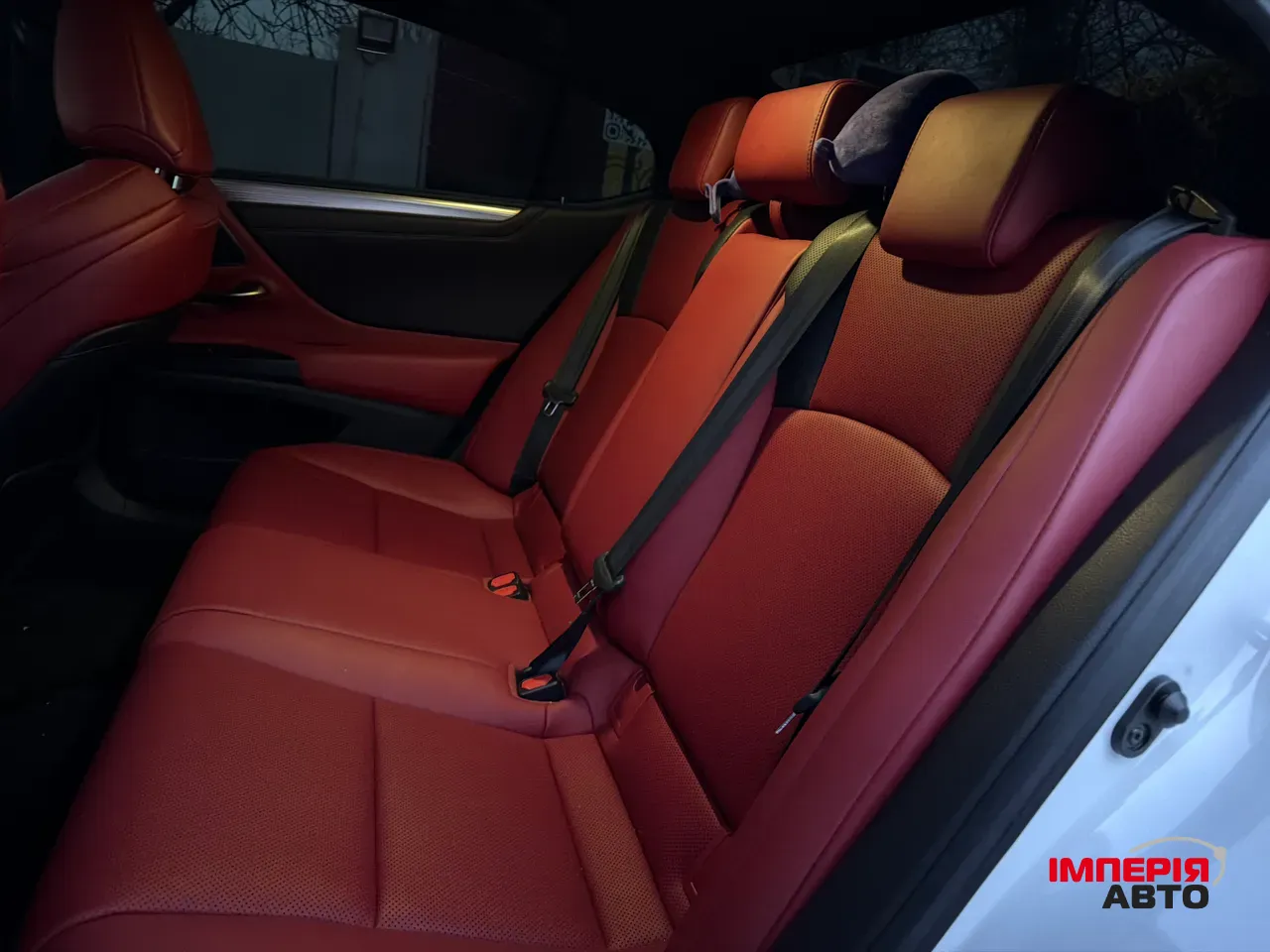 Lexus ES - фото 22