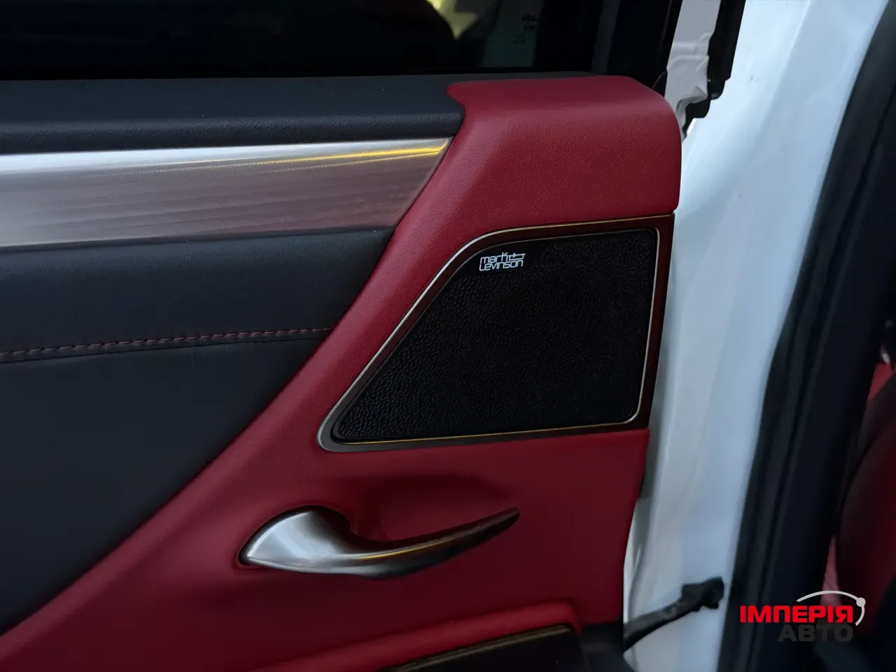 Lexus ES - фото 17