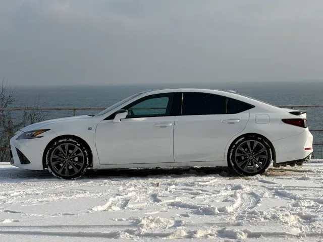 Lexus ES - фото 4