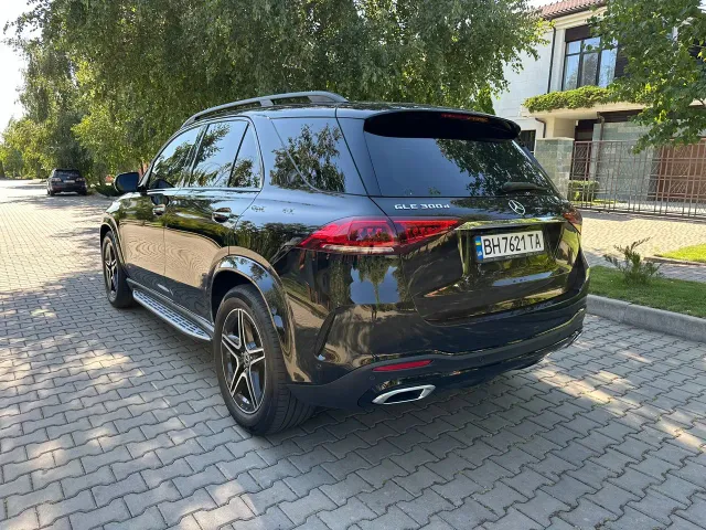 Mercedes-Benz GLE - фото 5