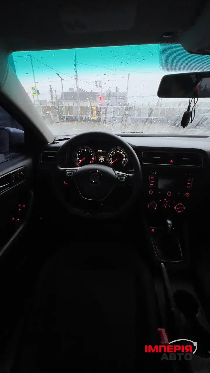 Volkswagen Jetta - фото 26