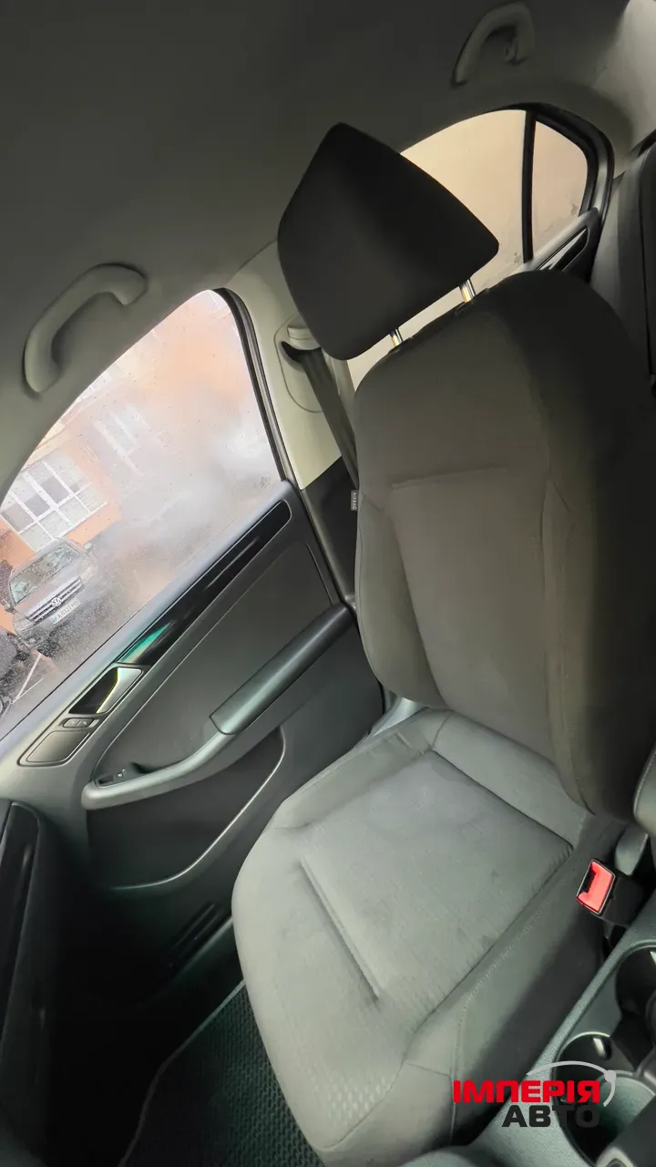 Volkswagen Jetta - фото 23