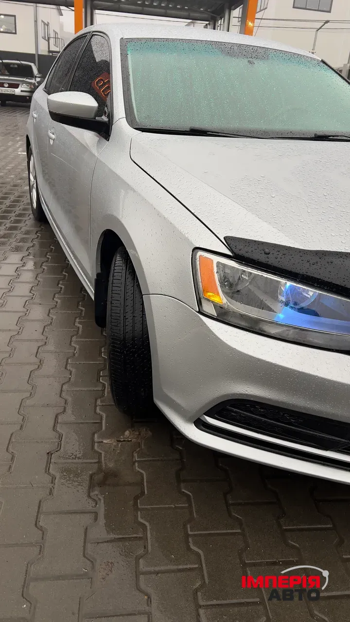 Volkswagen Jetta - фото 11