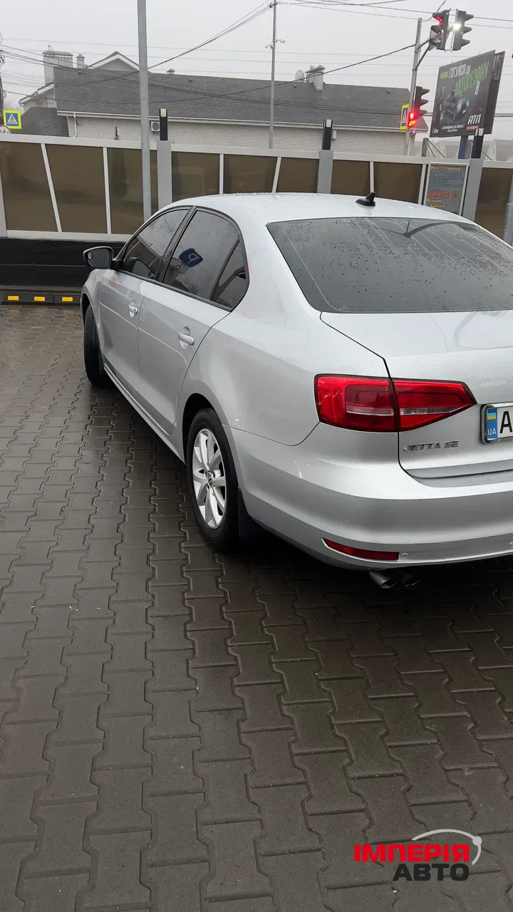 Volkswagen Jetta - фото 6
