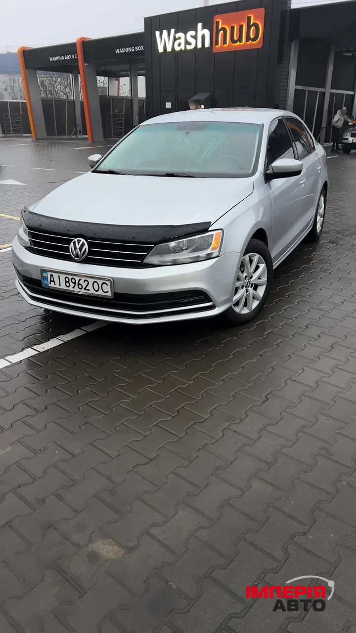 Volkswagen Jetta - фото 1