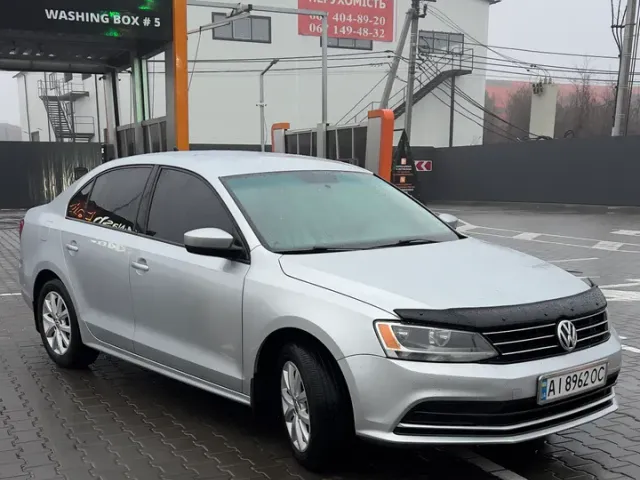 Volkswagen Jetta - фото 2