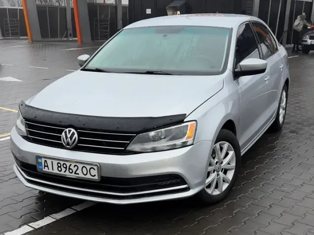 Volkswagen Jetta - фото 1
