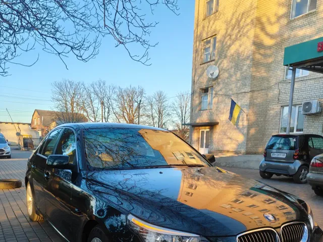 BMW 5 серії - фото 1