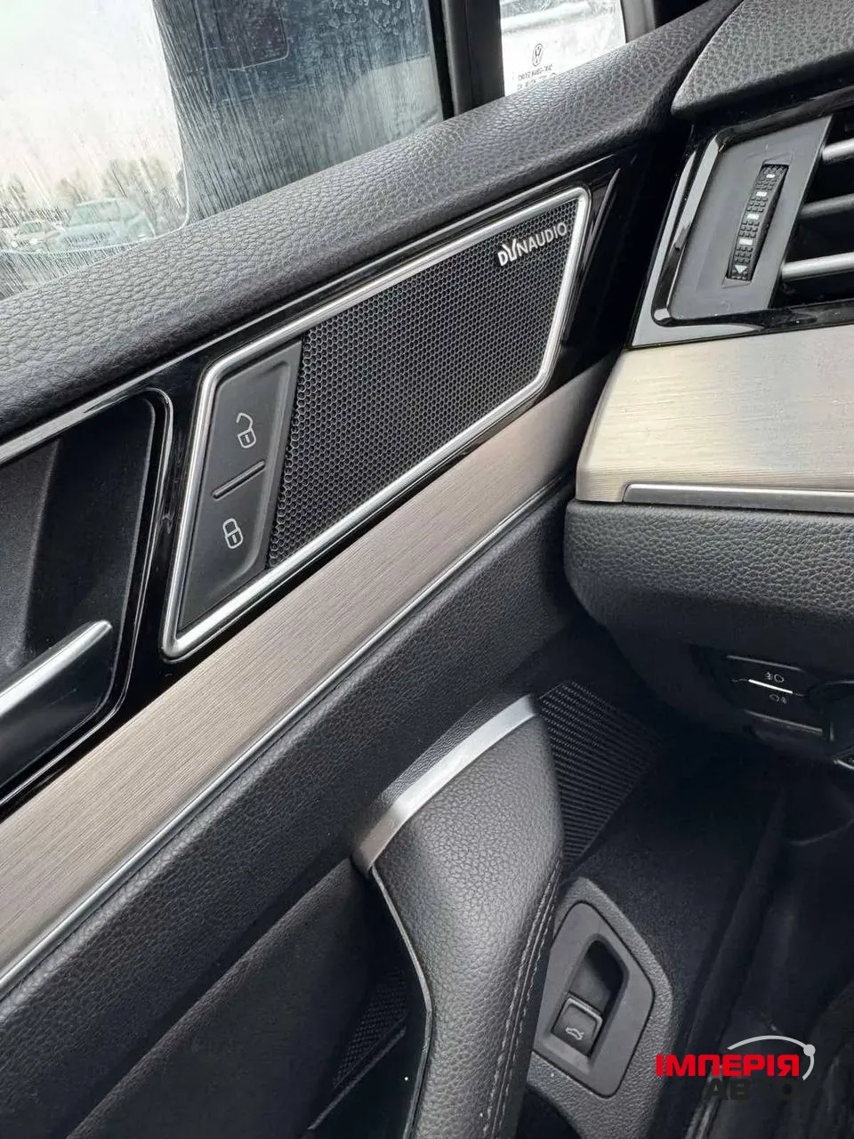 Volkswagen Passat - фото 2